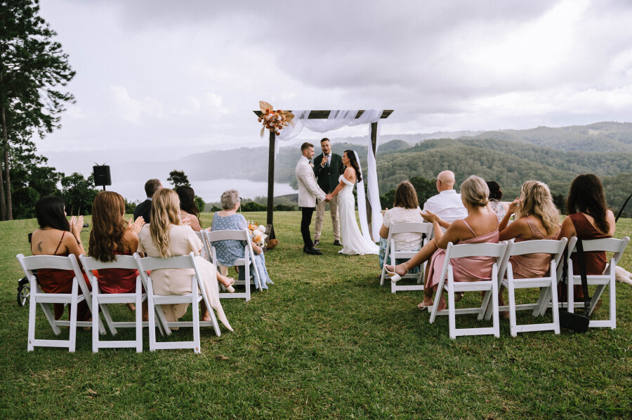 elopement ceremony photography at lakehouse folk
