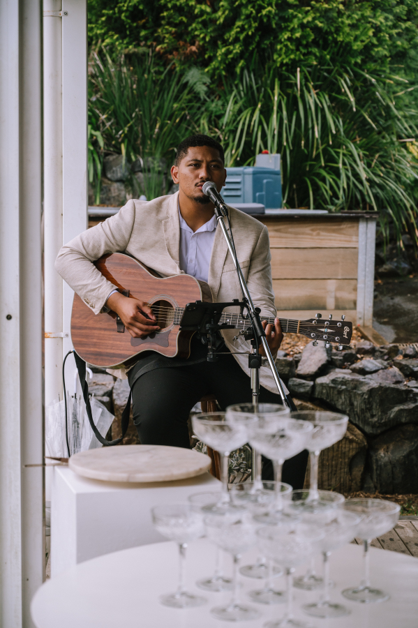 lakehouse folk elopement singer
