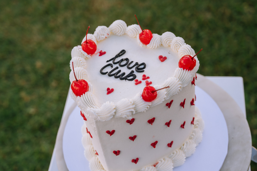 love club elopement celebration cake at lakehouse folk