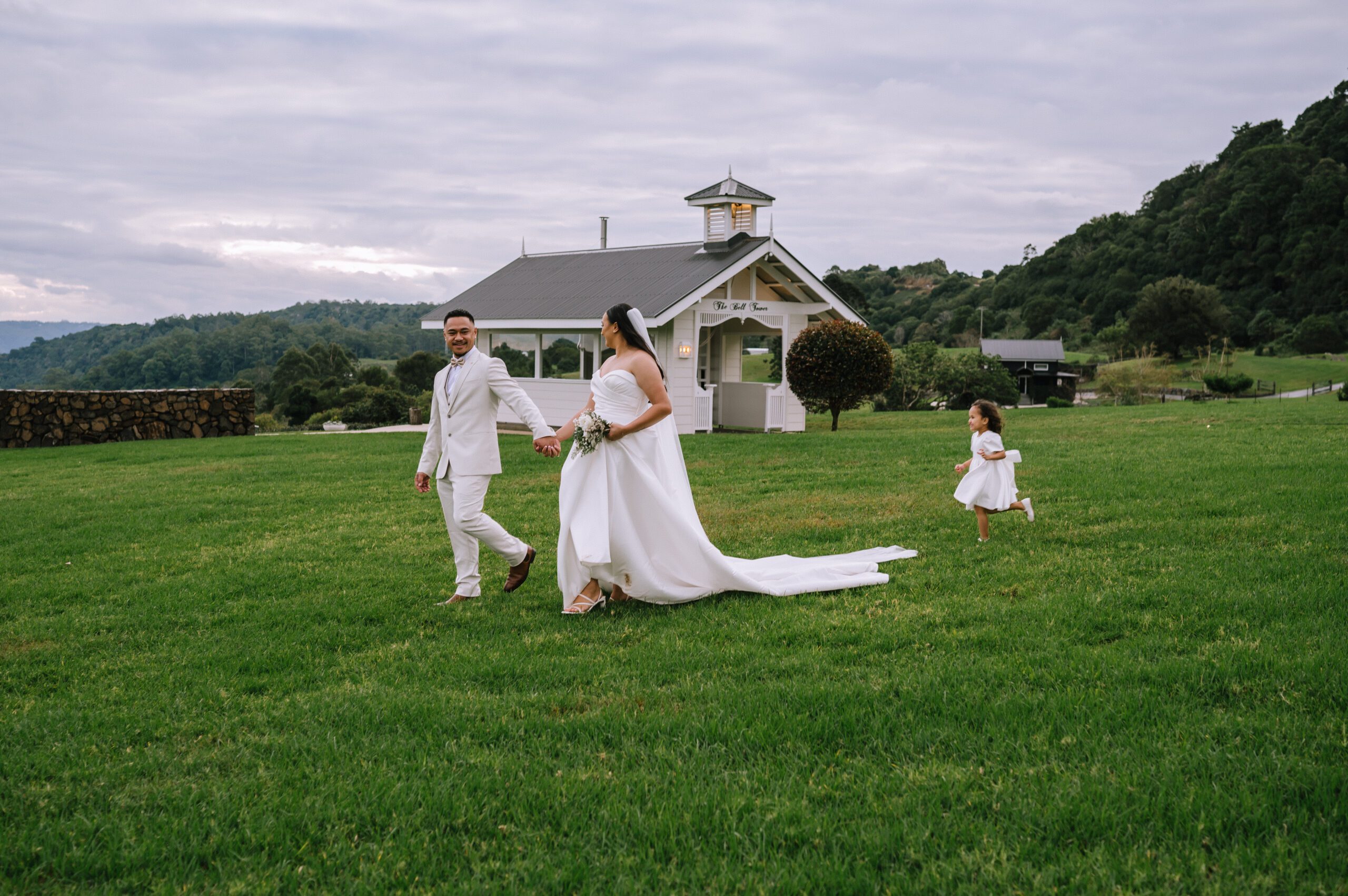 kura and sione wedding at the old dairy maleny