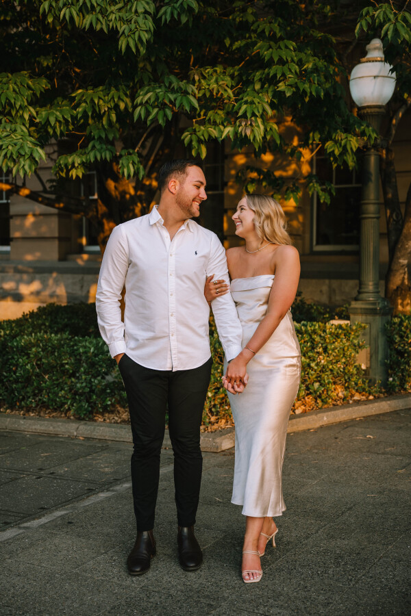 Natural and relaxed engagement portraits in central Brisbane