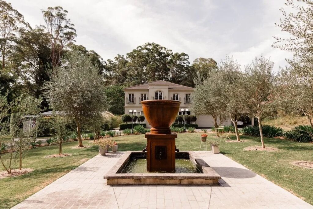 the singing heart estate wedding venue on the sunshine coast